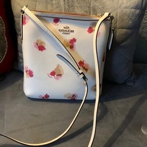 Cross body coach purse